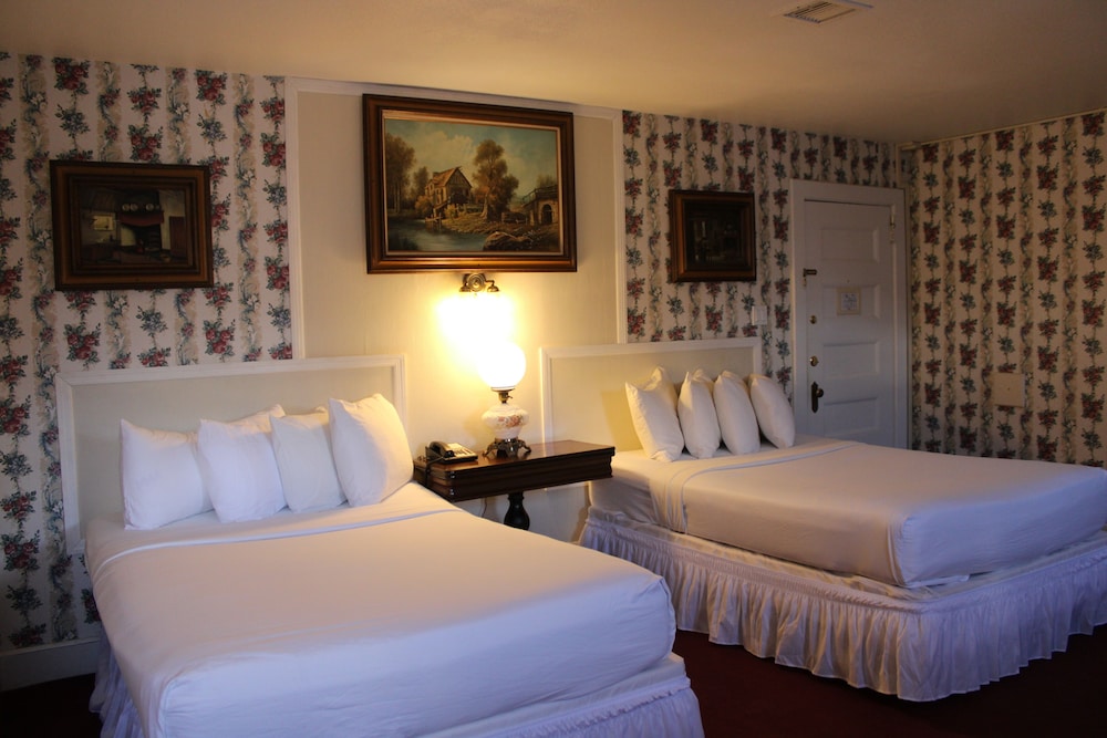 2 Full Beds Standard photo 2