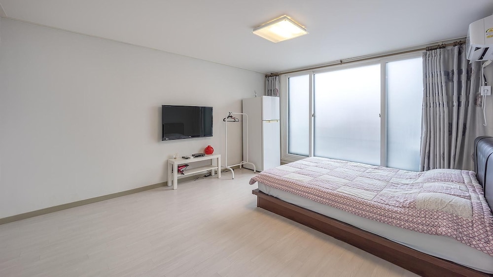 Basic Room, 1 Bedroom (chimdae2(3cheunglaendeom,pet))