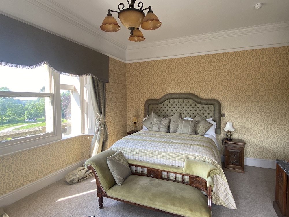 Classic Double Room, Ensuite, Garden View