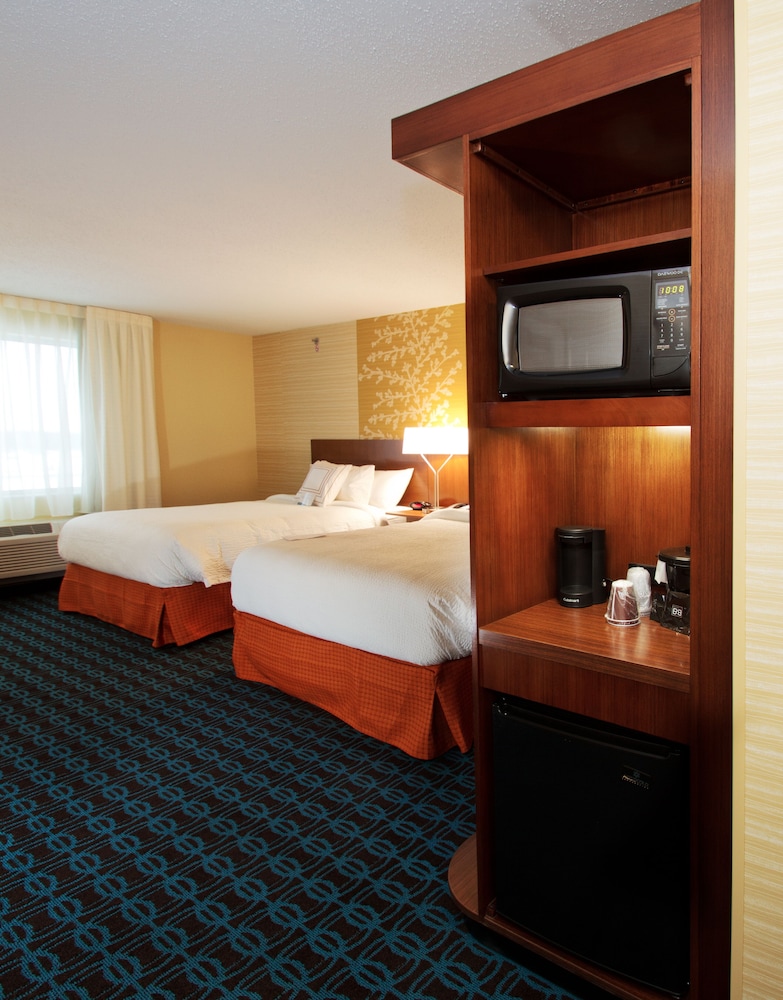 Suite, Multiple Beds (Mobility Accessible, Tub) photo 2