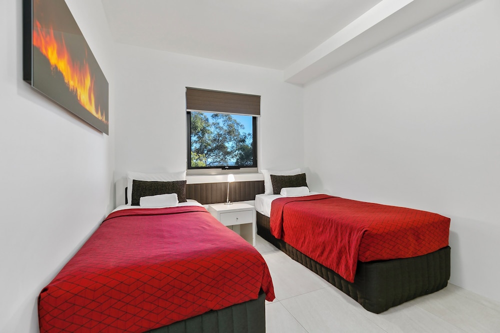 Three Bedroom Apartment 10 photo 2