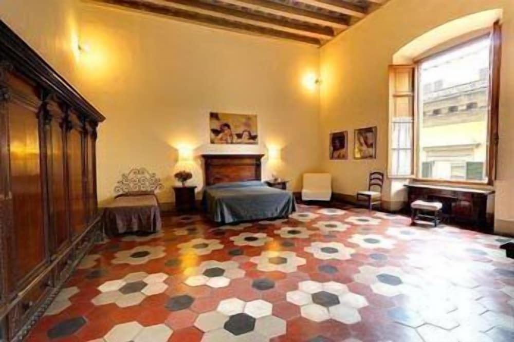 Quadruple Room, Shared Bathroom (with ensuite shower) photo 2