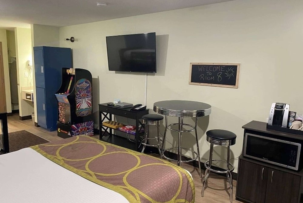 Suite, Multiple Beds, Non Smoking photo 1