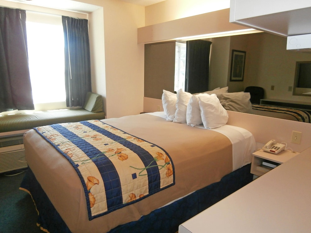 Room, 1 Queen Bed - Photo 1
