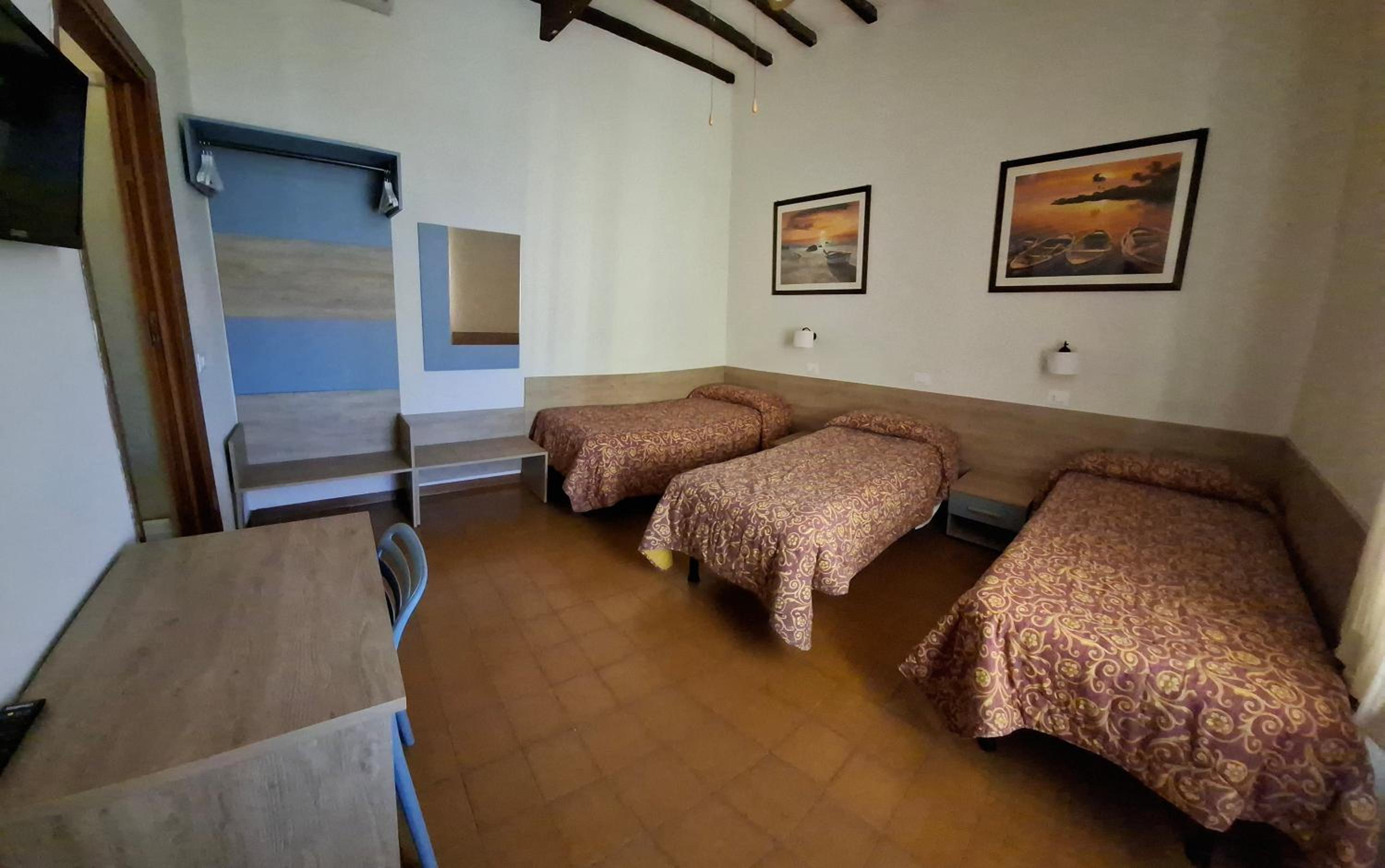 Triple Room photo 2