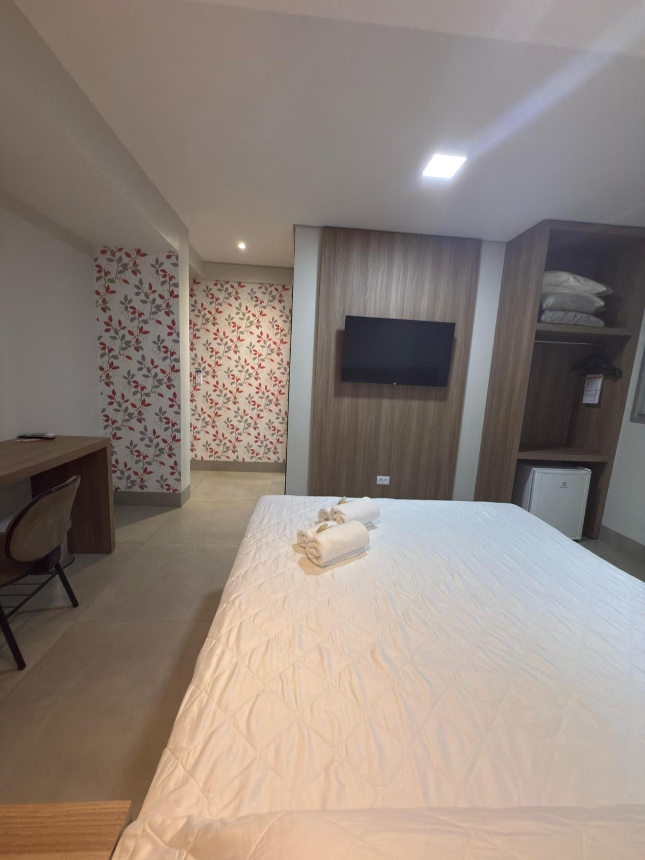 Deluxe Queen Room photo 3