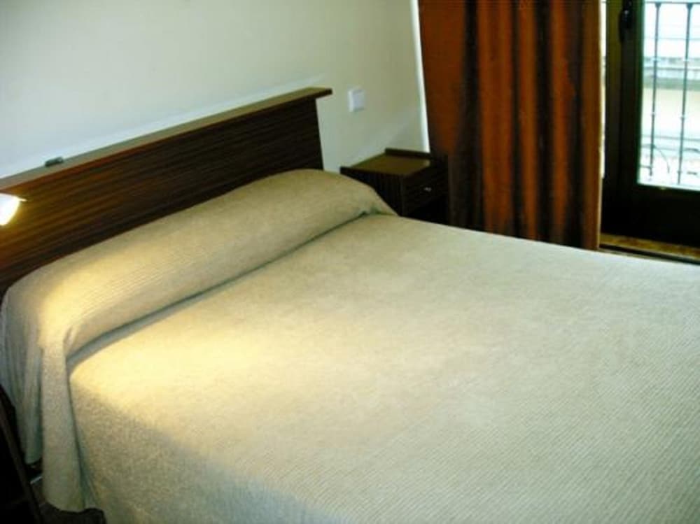 Double Room, 1 Double Bed, Private Bathroom photo 3