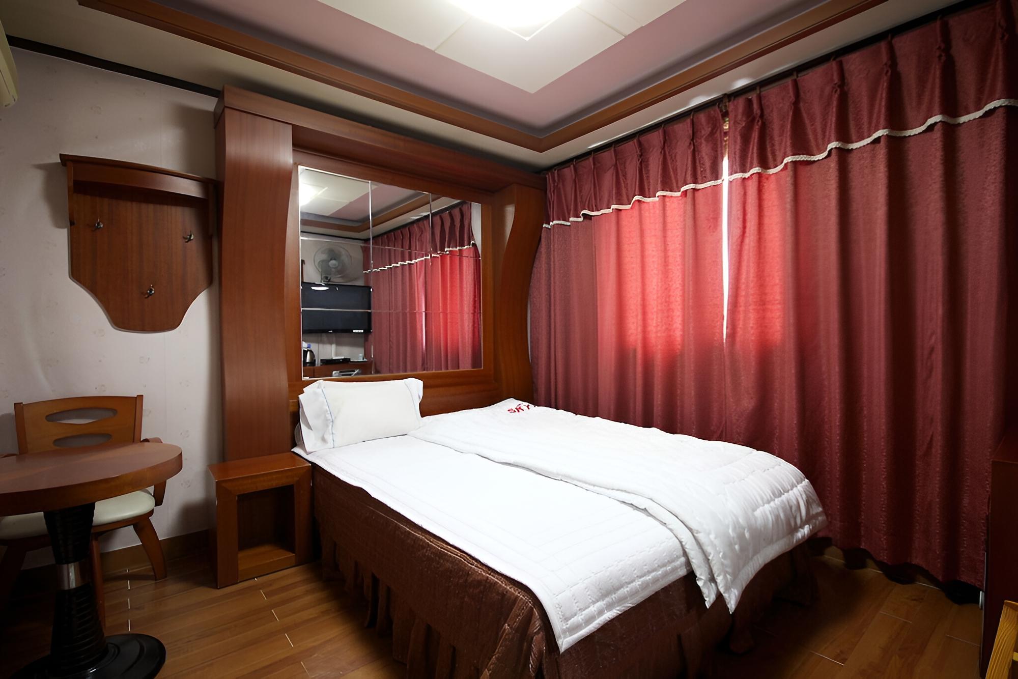 Room (Special Room) - Photo 1