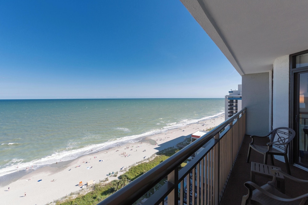 Oceanfront Three Bedroom Condo - Photo 6