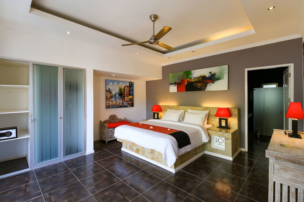 Three Bedroom Executive Private Pool Villa - Photo 6