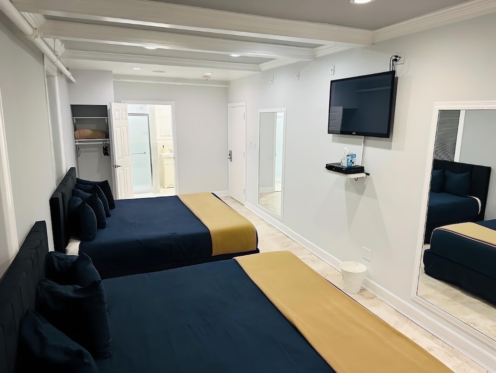Double King Suite photo 2