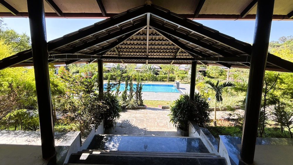 Chalet, Pool View