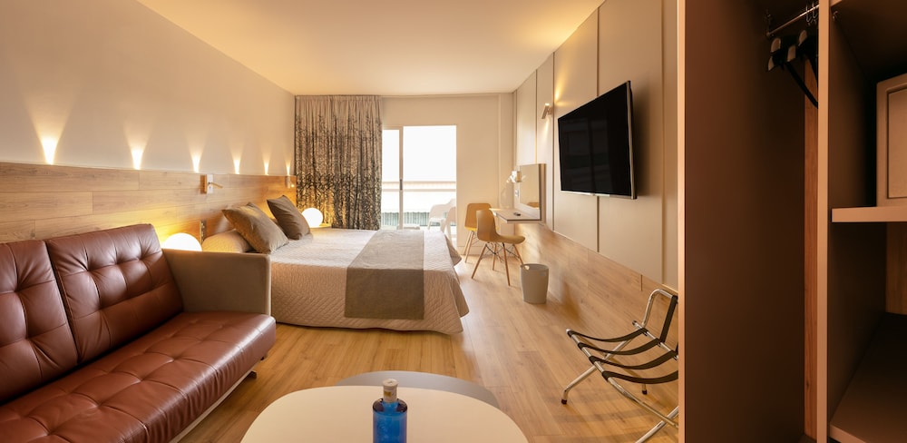 Junior Studio Suite, 1 Bedroom, Terrace, City View