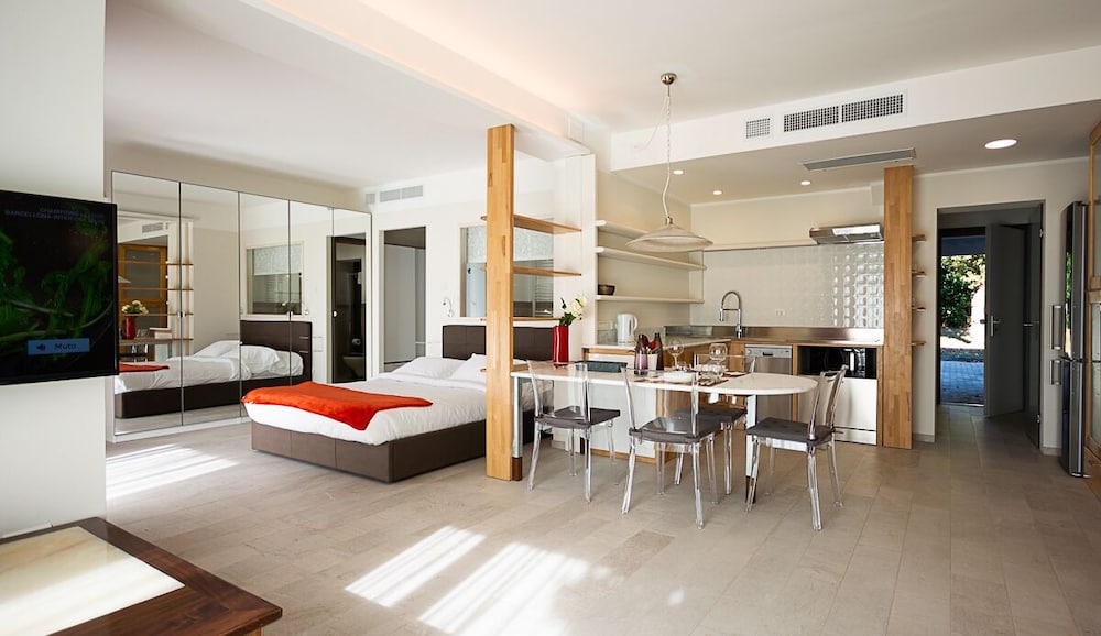 Loft, Non Smoking