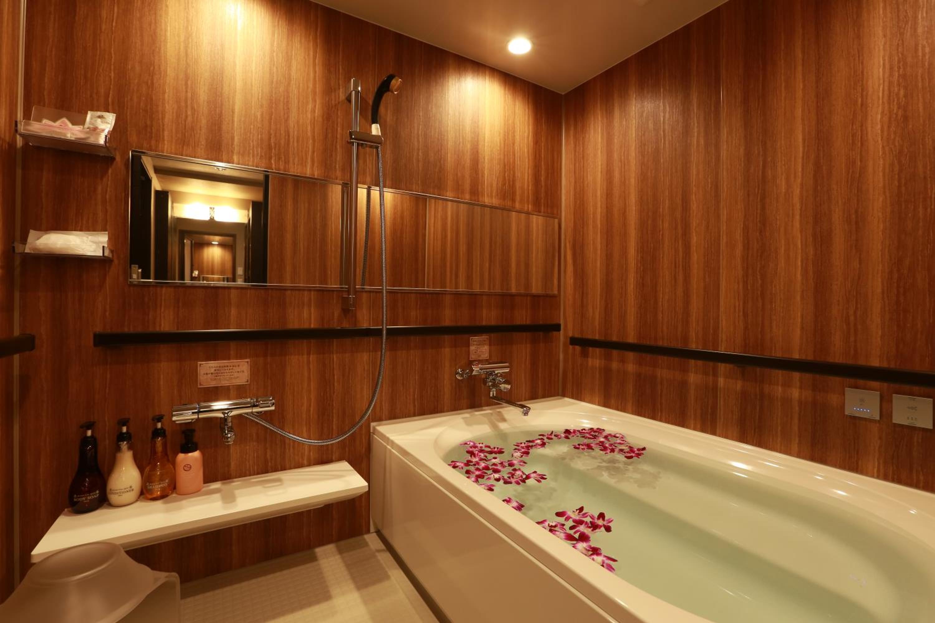Pretty Room - Non-Smoking photo 2