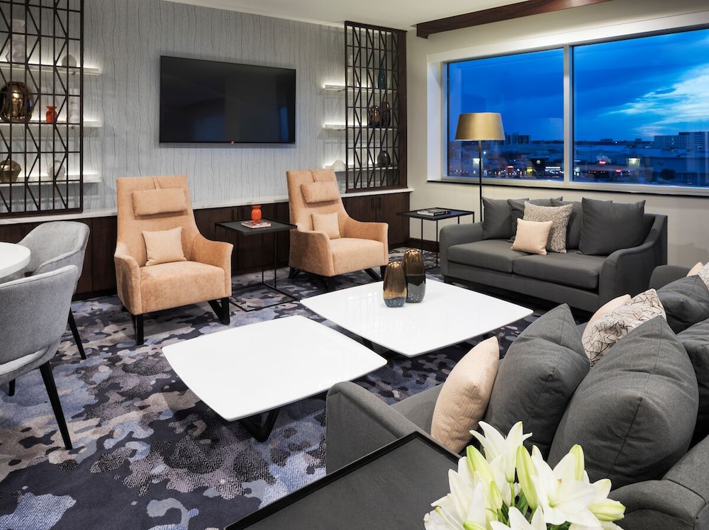 Executive Room, 1 King Bed - Photo 10