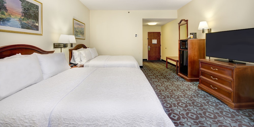 Two queen beds non smoking - Photo 3