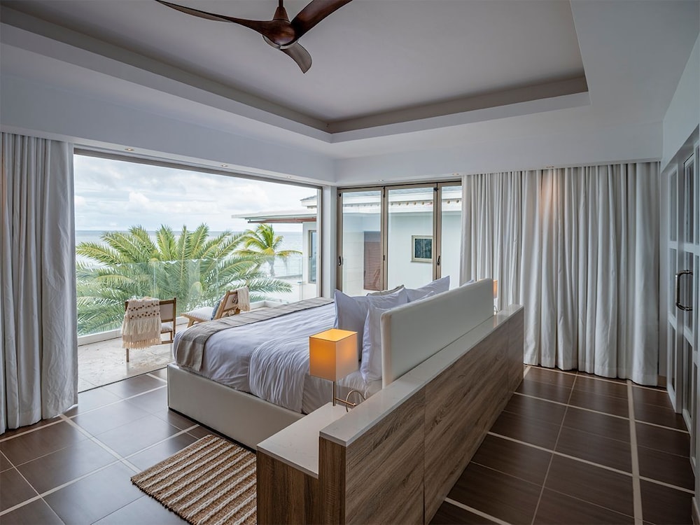 Executive Suite, Multiple Beds, Ocean View, Oceanfront (Ocean Front Three Bedroom Villa)