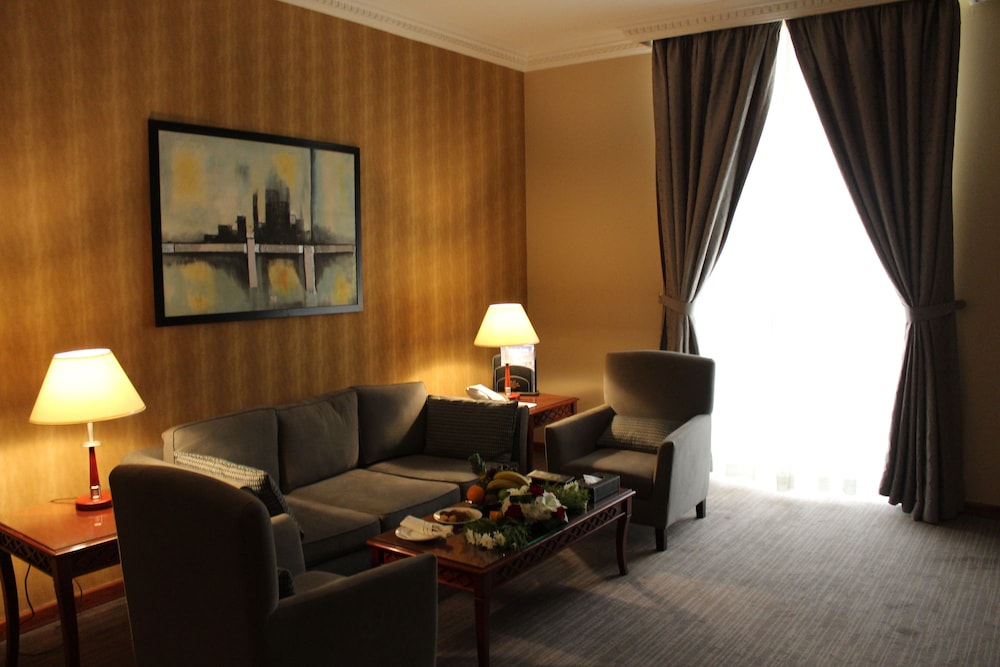Royal Suite, 2 Bedrooms, Accessible - Photo 5