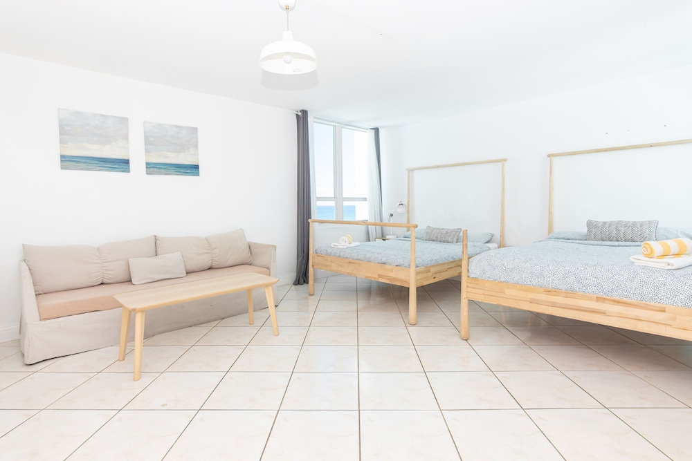 Deluxe Studio Suite