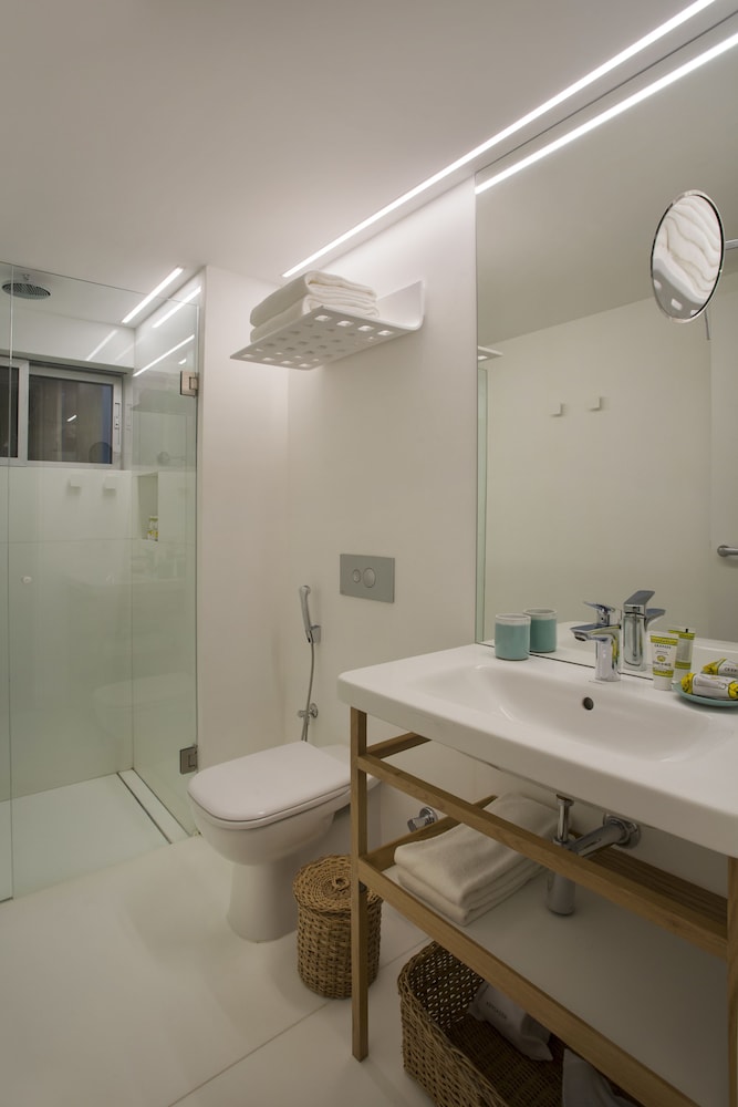 Double or Twin Room, Courtyard View - Photo 7