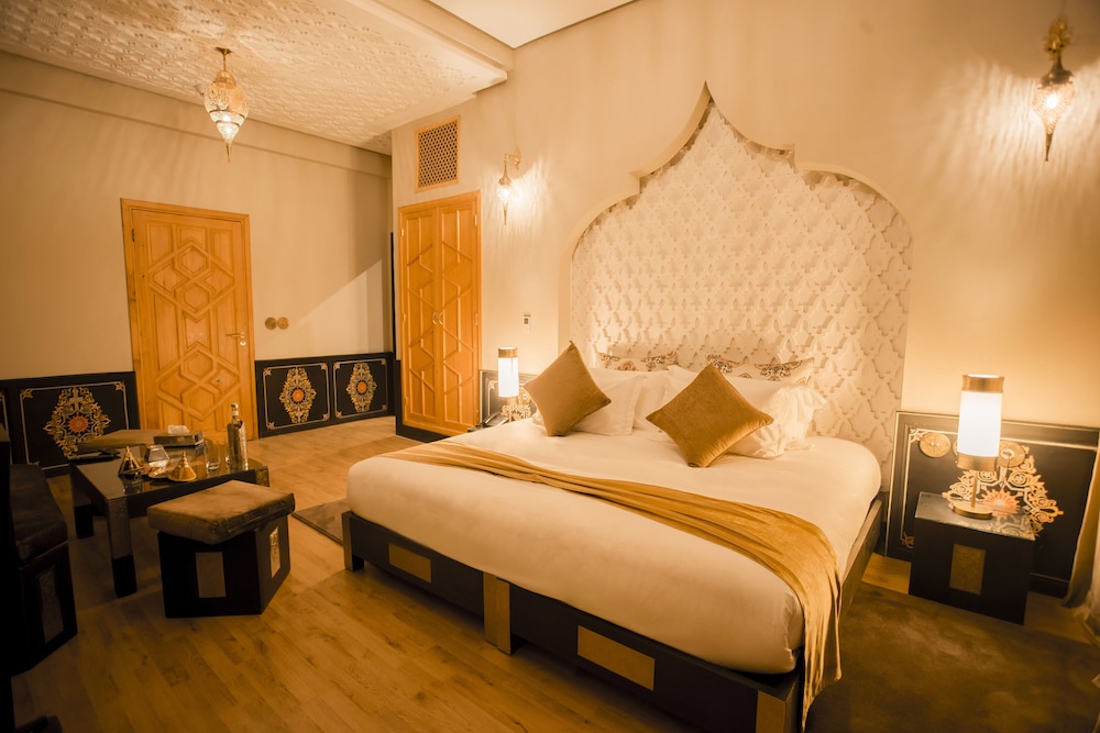 Junior Suite, Non Smoking - Photo 8