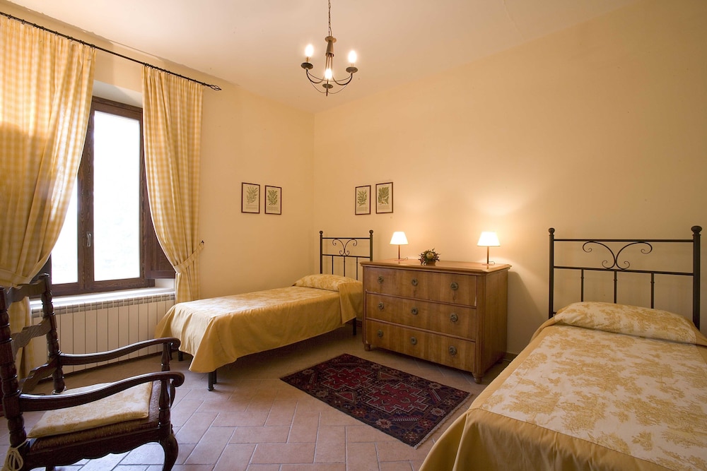 Traditional Apartment, 2 Bedrooms, Garden View (4 adults) photo 3