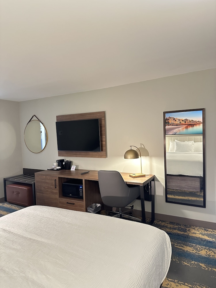 Standard Room, 2 Queen Beds, Non Smoking - Photo 3
