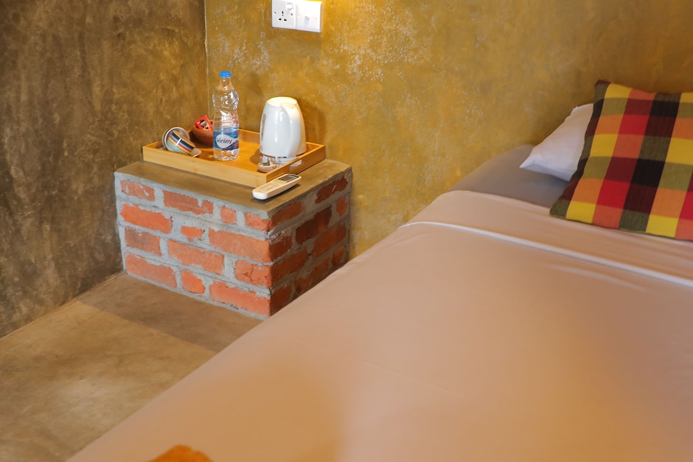 Deluxe King Room - Photo 4
