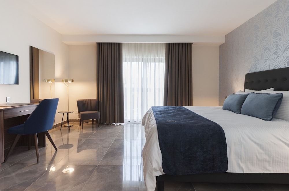 Deluxe Double or Twin Room, Jetted Tub, City View