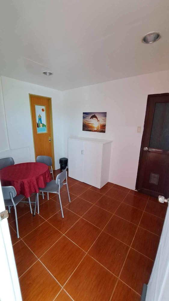 Signature Room, 1 Bedroom, Kitchenette, City View photo 2