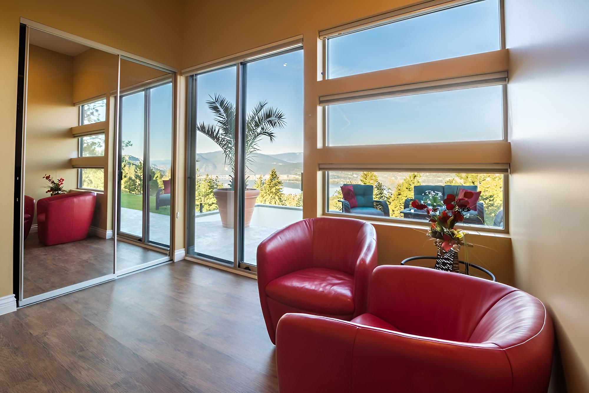 Superior Room, 1 King Bed, Lake View photo 2