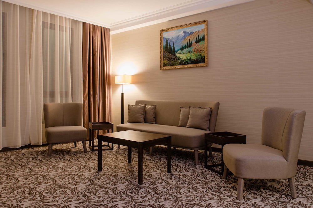 Suite, 1 Bedroom (with Living Area)