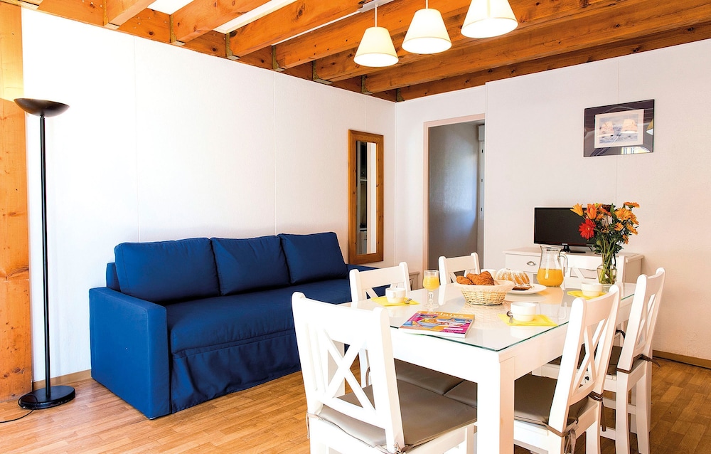 Villa photo 3