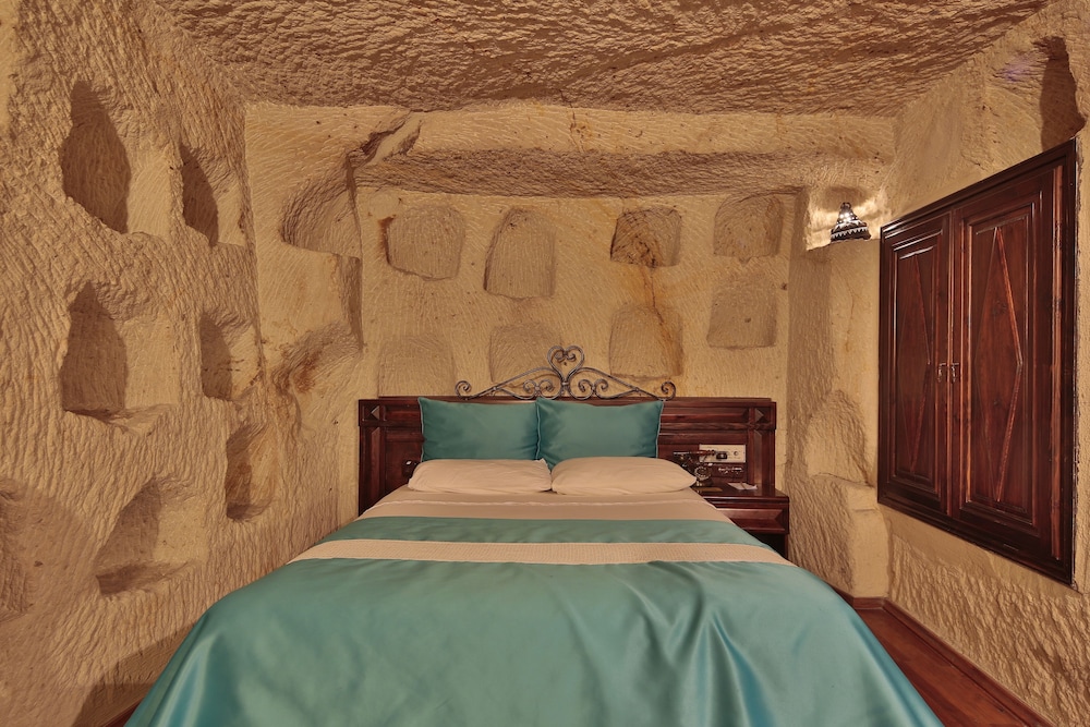Standard Double or Twin Room - Photo 5