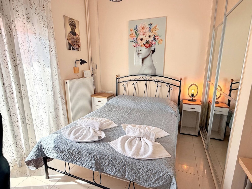 Apartment, 1 Bedroom, Smoking, City View