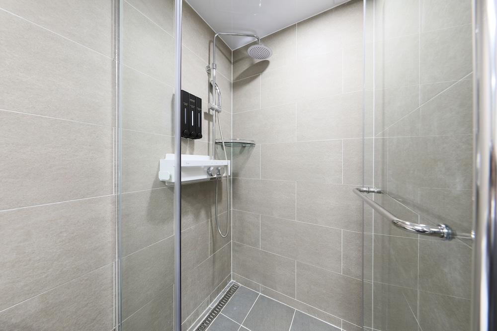 Deluxe Double Room - Photo 8