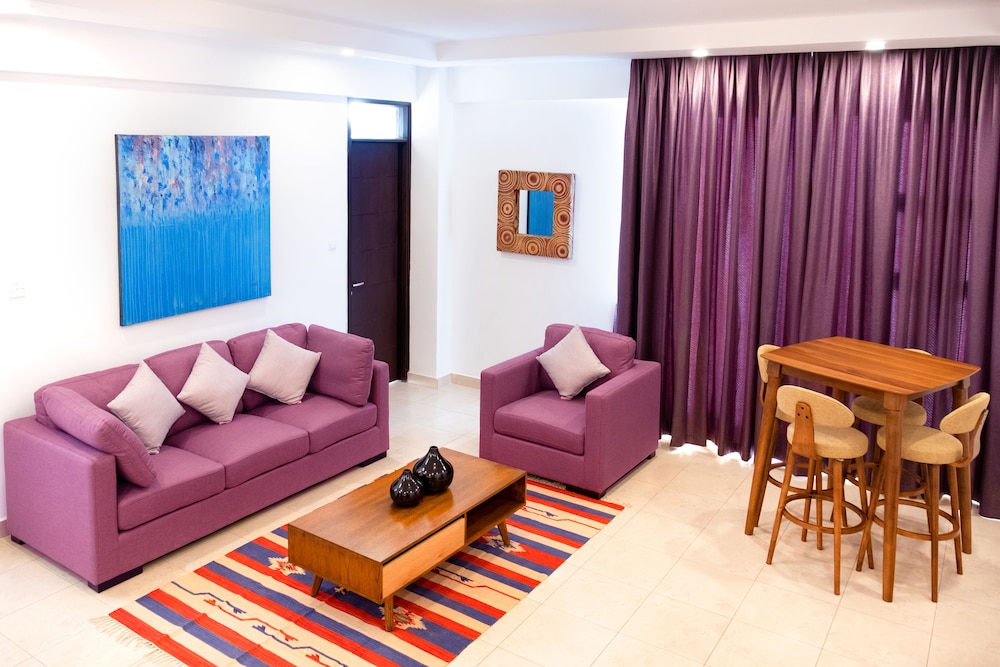 Standard Suite, 1 King Bed, City View photo 1