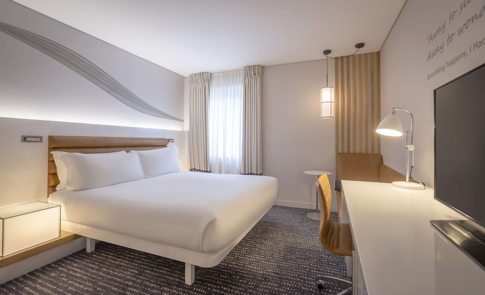 King Accessible Room