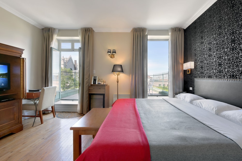 Deluxe King with Terrace - Photo 1