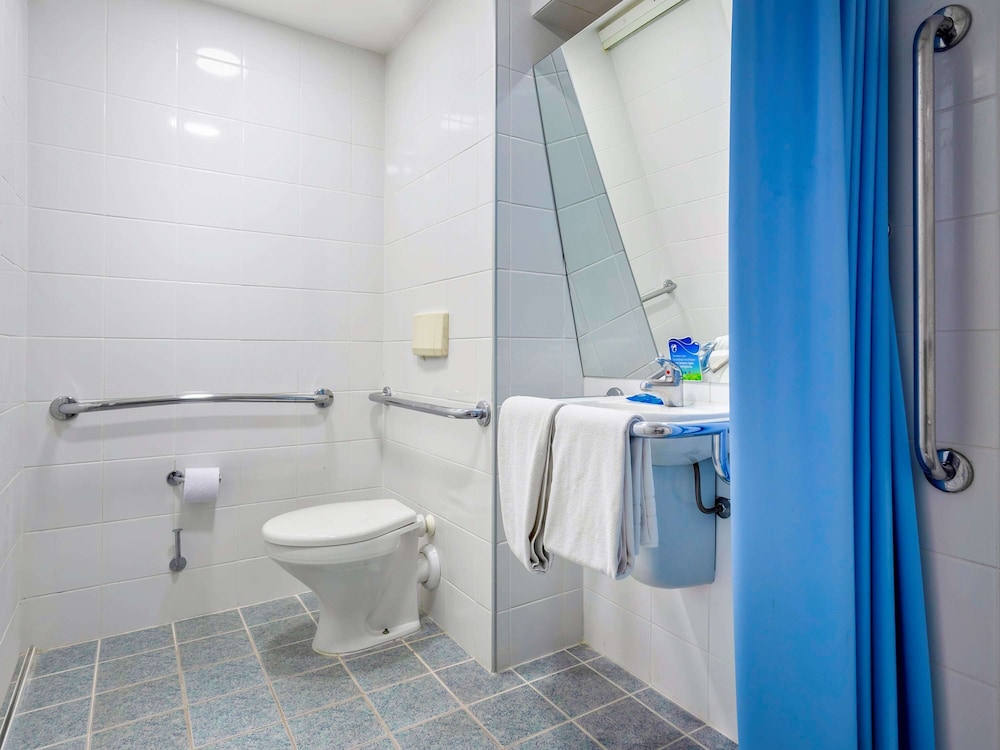 Standard Room, 1 Double Bed and 1 Bunk Bed, Adapted for reduced mobility
