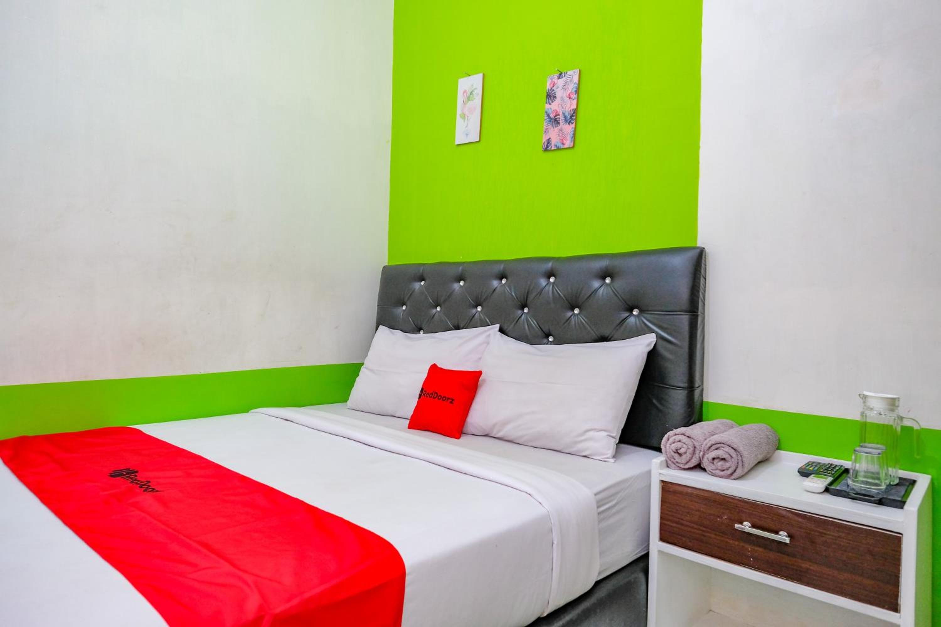 Standard Double Room - Photo 9