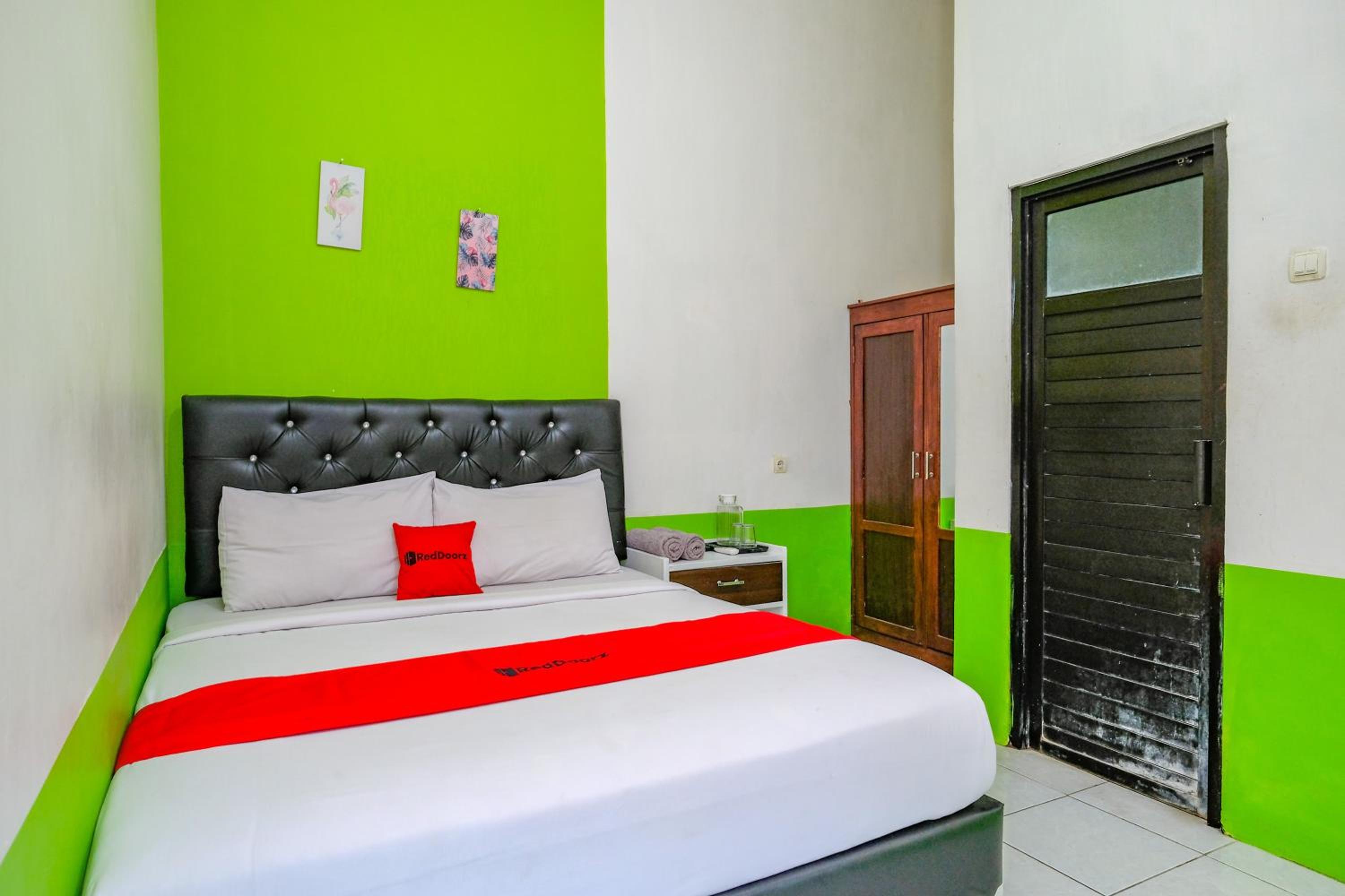 Standard Double Room - Photo 2