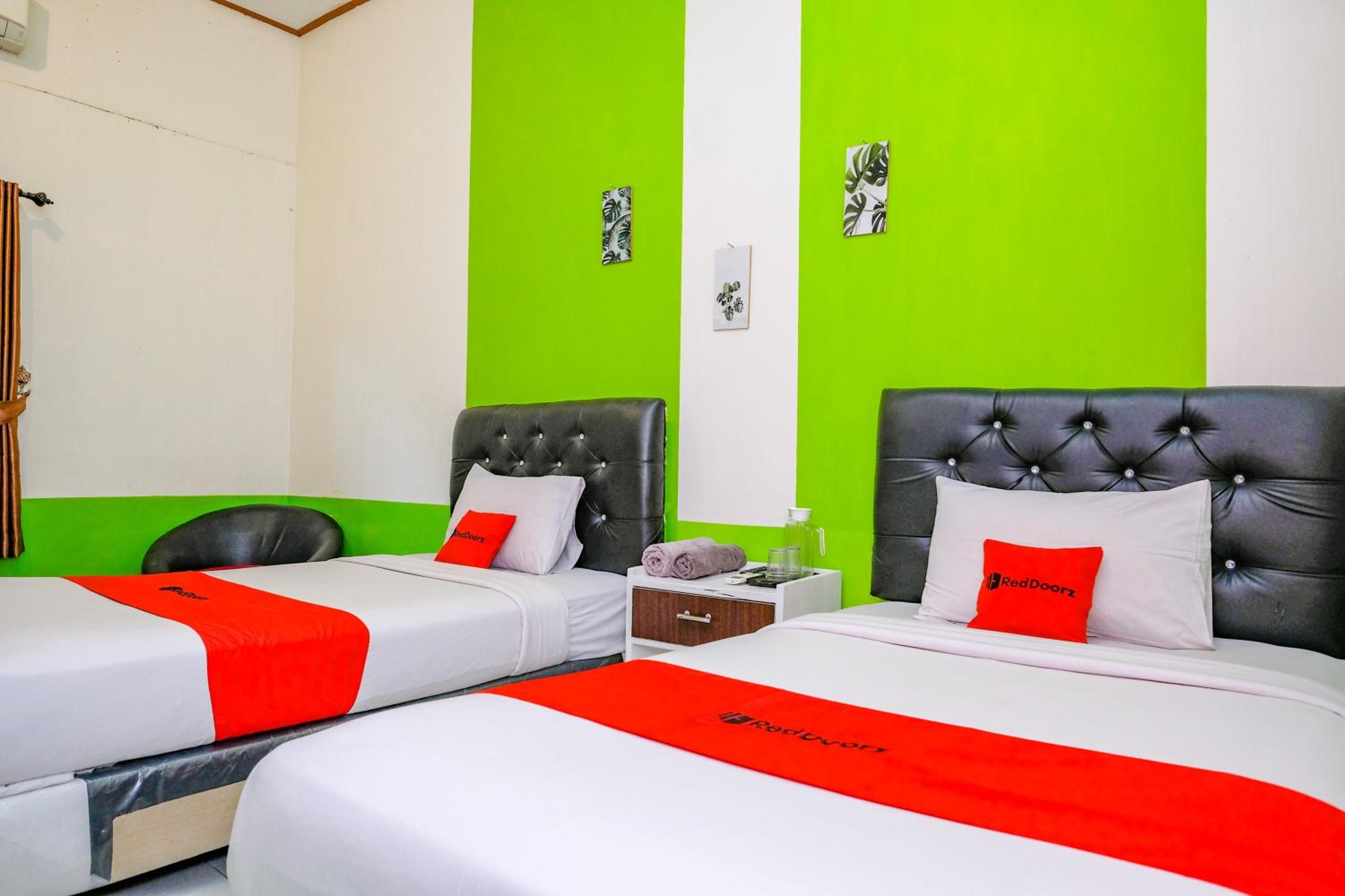 Standard Twin Room - Photo 6