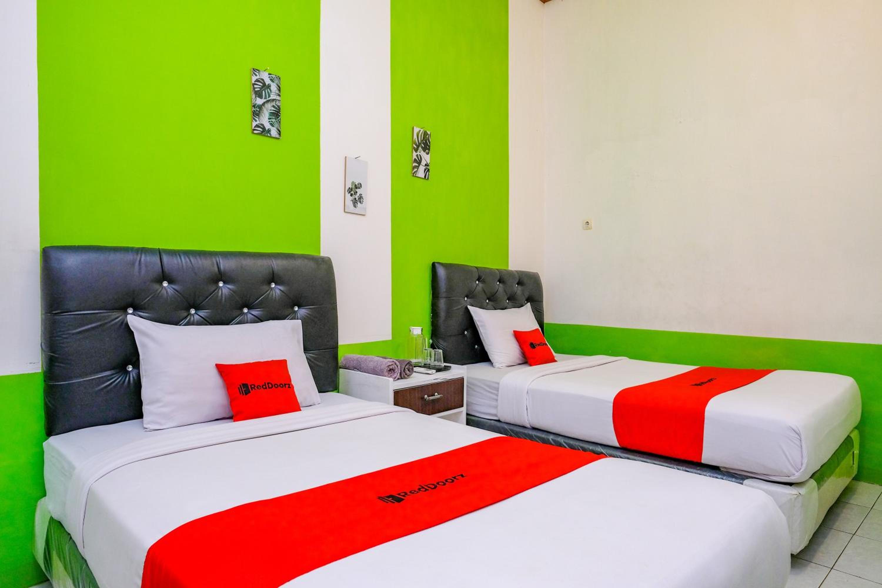 Standard Twin Room - Photo 8