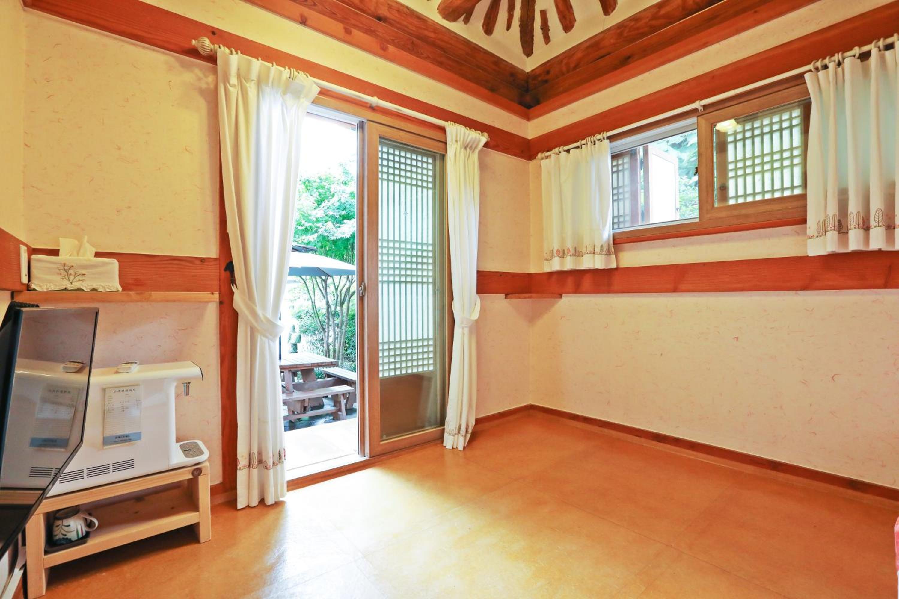 Double Room 3 photo 3