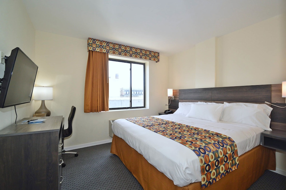 Room, 1 Queen Bed photo 1