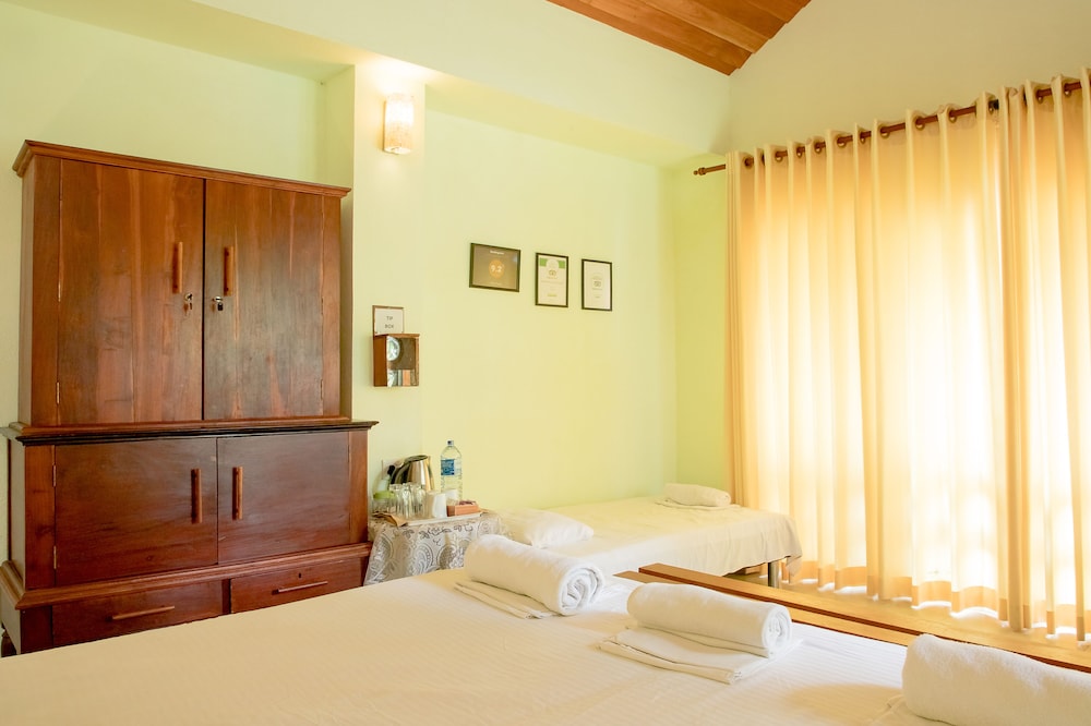 Superior Triple Room with the Garden View photo 2