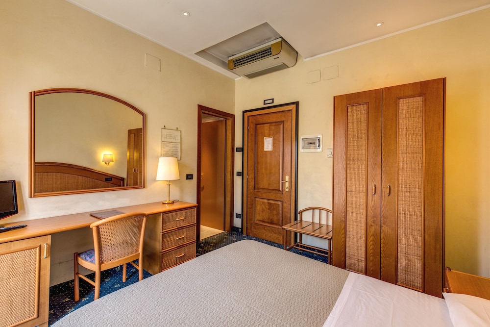 Superior Double or Twin Room, Balcony photo 2