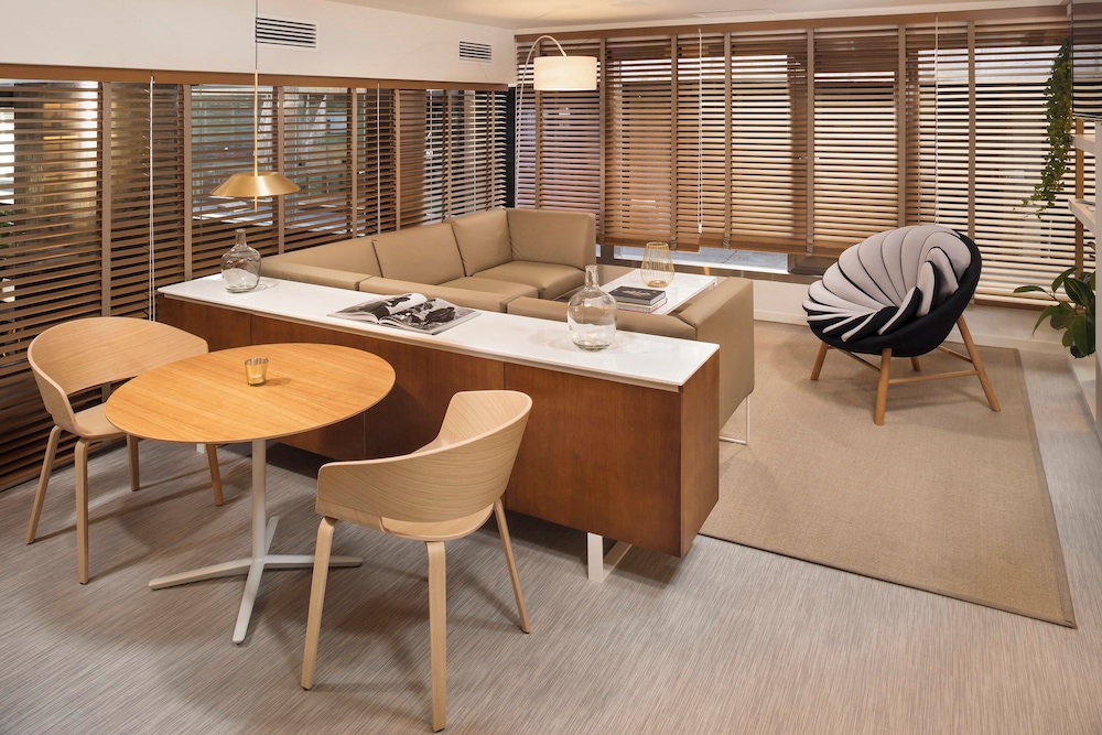 Grand Room (Premium Views - The Level Access) - Photo 13